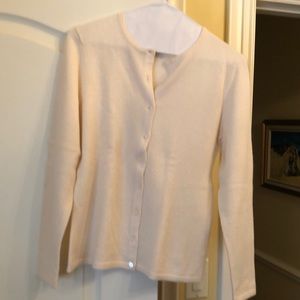 Fitted cashmere cardigan off white!